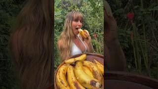 What I eat in a day as a 43 yr old Off Grid (visiting city)